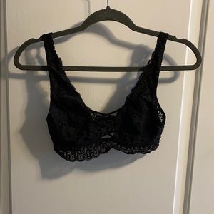 VICTORIA’S SECRET BRALETTE.